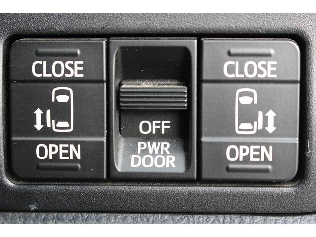 ヴォクシー ハイブリッドＸ　後期型　禁煙車　純正７インチナビ　バックカメラ　両側電動スライドドア　オートクルーズコントロール　ビルトインＥＴＣ　フルセグＴＶ　純正１５インチアルミホイール　衝突軽減ブレーキオートマチックハイビーム（6枚目）