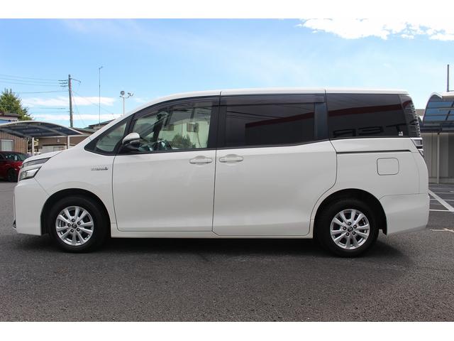 ヴォクシー ハイブリッドＸ　後期型　禁煙車　純正７インチナビ　バックカメラ　両側電動スライドドア　オートクルーズコントロール　ビルトインＥＴＣ　フルセグＴＶ　純正１５インチアルミホイール　衝突軽減ブレーキオートマチックハイビーム（11枚目）