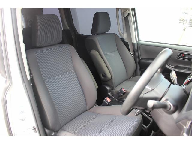 ヴォクシー ハイブリッドＸ　後期型　禁煙車　純正７インチナビ　バックカメラ　両側電動スライドドア　オートクルーズコントロール　ビルトインＥＴＣ　フルセグＴＶ　純正１５インチアルミホイール　衝突軽減ブレーキオートマチックハイビーム（15枚目）