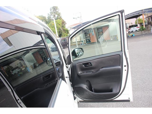 ヴォクシー ハイブリッドＸ　後期型　禁煙車　純正７インチナビ　バックカメラ　両側電動スライドドア　オートクルーズコントロール　ビルトインＥＴＣ　フルセグＴＶ　純正１５インチアルミホイール　衝突軽減ブレーキオートマチックハイビーム（35枚目）