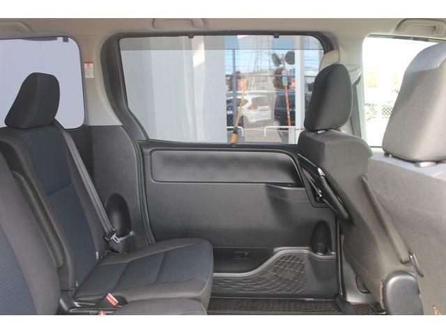 ヴォクシー ハイブリッドＸ　後期型　禁煙車　純正７インチナビ　バックカメラ　両側電動スライドドア　オートクルーズコントロール　ビルトインＥＴＣ　フルセグＴＶ　純正１５インチアルミホイール　衝突軽減ブレーキオートマチックハイビーム（36枚目）