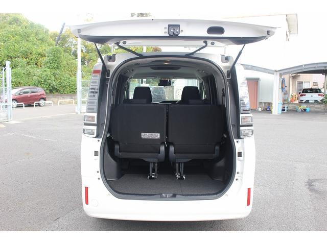 ヴォクシー ハイブリッドＸ　後期型　禁煙車　純正７インチナビ　バックカメラ　両側電動スライドドア　オートクルーズコントロール　ビルトインＥＴＣ　フルセグＴＶ　純正１５インチアルミホイール　衝突軽減ブレーキオートマチックハイビーム（38枚目）