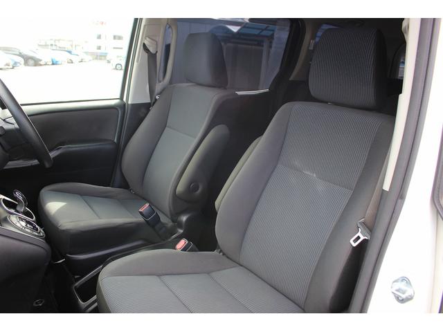 ヴォクシー ハイブリッドＸ　後期型　禁煙車　純正７インチナビ　バックカメラ　両側電動スライドドア　オートクルーズコントロール　ビルトインＥＴＣ　フルセグＴＶ　純正１５インチアルミホイール　衝突軽減ブレーキオートマチックハイビーム（48枚目）