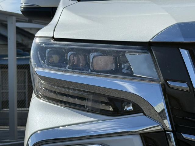 アルファード ２．５Ｓ　Ｃパッケージ　後期型　禁煙車　モデリスタフルエアロ　メーカー９インチナビ　フルセグ　黒革シート　バックカメラ　アダプティブルーズコントロール　両側電動スライドドア　電動リアゲート　ＥＴＣ　メモリー機能付パワーシート（13枚目）