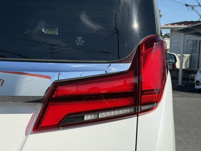 アルファード ２．５Ｓ　Ｃパッケージ　後期型　禁煙車　モデリスタフルエアロ　メーカー９インチナビ　フルセグ　黒革シート　バックカメラ　アダプティブルーズコントロール　両側電動スライドドア　電動リアゲート　ＥＴＣ　メモリー機能付パワーシート（14枚目）