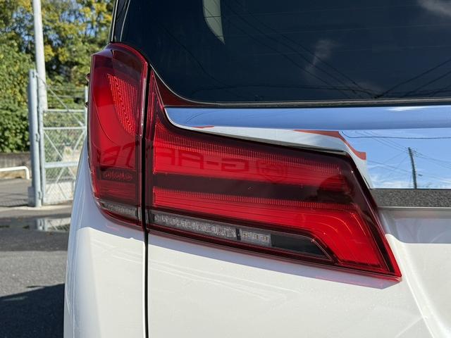 アルファード ２．５Ｓ　Ｃパッケージ　後期型　禁煙車　モデリスタフルエアロ　メーカー９インチナビ　フルセグ　黒革シート　バックカメラ　アダプティブルーズコントロール　両側電動スライドドア　電動リアゲート　ＥＴＣ　メモリー機能付パワーシート（30枚目）