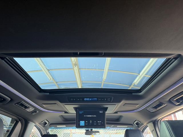 アルファード 2.5S Aパッケージ タイプブラック ワンオーナー 禁煙車 ツインムーンルーフ JBLサウンド メーカーナビ 後席フリップダウンモニター OP衝突軽減ブレーキ 地デジTV バックカメラ レーダークルーズコントロール 両側電動スライドドア(4枚目)