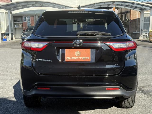 ハリアー エレガンス　純正９インチナビ　フルセグ　バックカメラ　アダクティブクルーズコントロール　ハーフレザー　ＥＴＣ　Ｂｌｕｅｔｏｏｔｈ　衝突軽減ブレーキ　パワーシート　レーンキープアシスト　純正フロアマット（10枚目）