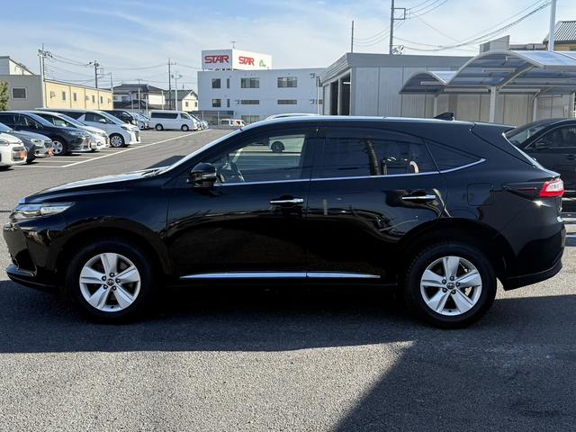 ハリアー エレガンス　純正９インチナビ　フルセグ　バックカメラ　アダクティブクルーズコントロール　ハーフレザー　ＥＴＣ　Ｂｌｕｅｔｏｏｔｈ　衝突軽減ブレーキ　パワーシート　レーンキープアシスト　純正フロアマット（11枚目）