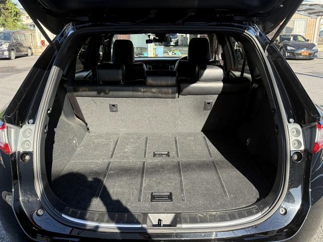 ハリアー エレガンス　純正９インチナビ　フルセグ　バックカメラ　アダクティブクルーズコントロール　ハーフレザー　ＥＴＣ　Ｂｌｕｅｔｏｏｔｈ　衝突軽減ブレーキ　パワーシート　レーンキープアシスト　純正フロアマット（19枚目）