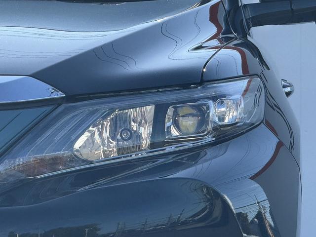 ハリアー エレガンス　純正９インチナビ　フルセグ　バックカメラ　アダクティブクルーズコントロール　ハーフレザー　ＥＴＣ　Ｂｌｕｅｔｏｏｔｈ　衝突軽減ブレーキ　パワーシート　レーンキープアシスト　純正フロアマット（25枚目）