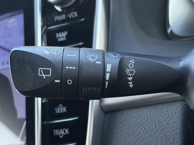 ハリアー エレガンス　純正９インチナビ　フルセグ　バックカメラ　アダクティブクルーズコントロール　ハーフレザー　ＥＴＣ　Ｂｌｕｅｔｏｏｔｈ　衝突軽減ブレーキ　パワーシート　レーンキープアシスト　純正フロアマット（46枚目）