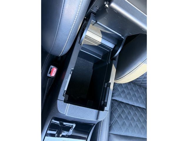 ハリアー エレガンス　純正９インチナビ　フルセグ　バックカメラ　アダクティブクルーズコントロール　ハーフレザー　ＥＴＣ　Ｂｌｕｅｔｏｏｔｈ　衝突軽減ブレーキ　パワーシート　レーンキープアシスト　純正フロアマット（55枚目）