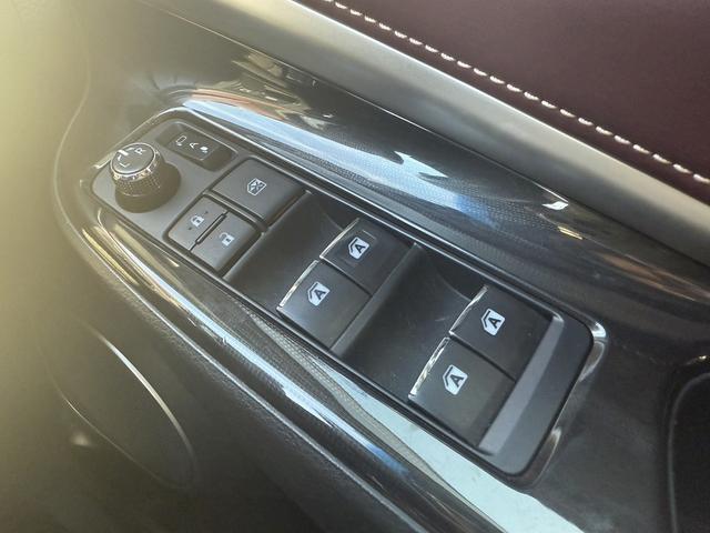 ハリアー エレガンス　純正９インチナビ　フルセグ　バックカメラ　アダクティブクルーズコントロール　ハーフレザー　ＥＴＣ　Ｂｌｕｅｔｏｏｔｈ　衝突軽減ブレーキ　パワーシート　レーンキープアシスト　純正フロアマット（66枚目）