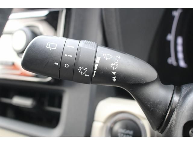 シエンタ Z 禁煙車 メーカー10.5インチディスプレイオーディオ フルセグTV セーフティセンス カープレイ接続 バックカメラ ブラインドスポットモニター ハンズフリー両側電動スライドドア 後席サンシェード 雹害(46枚目)