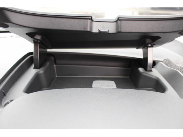 シエンタ Z 禁煙車 メーカー10.5インチディスプレイオーディオ フルセグTV セーフティセンス カープレイ接続 バックカメラ ブラインドスポットモニター ハンズフリー両側電動スライドドア 後席サンシェード 雹害(59枚目)