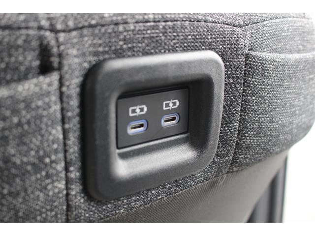 シエンタ Z 禁煙車 メーカー10.5インチディスプレイオーディオ フルセグTV セーフティセンス カープレイ接続 バックカメラ ブラインドスポットモニター ハンズフリー両側電動スライドドア 後席サンシェード 雹害(61枚目)