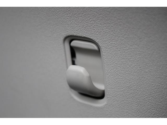 シエンタ Z 禁煙車 メーカー10.5インチディスプレイオーディオ フルセグTV セーフティセンス カープレイ接続 バックカメラ ブラインドスポットモニター ハンズフリー両側電動スライドドア 後席サンシェード 雹害(66枚目)