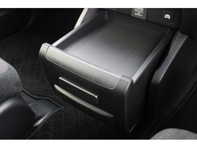 オデッセイハイブリッド ハイブリッド・ホンダセンシング 禁煙車 両側電動スライドドア フルセグTV 運転席パワーシート ビルトインETC バックカメラ プラズマクラスター付きオートエアコン 革巻きステアリング Bluetooth接続 LEDヘッド・フォグ(60枚目)