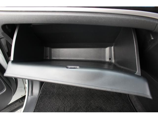 オデッセイハイブリッド ハイブリッド・ホンダセンシング 禁煙車 両側電動スライドドア フルセグTV 運転席パワーシート ビルトインETC バックカメラ プラズマクラスター付きオートエアコン 革巻きステアリング Bluetooth接続 LEDヘッド・フォグ(68枚目)