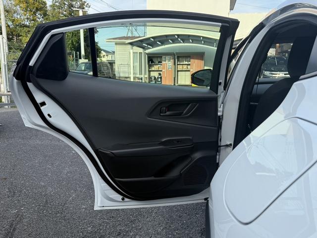 プリウス X 純正9インチナビ フルセグ バックカメラ 衝突軽減ブレーキ アダクティブクルーズコントロール レーンキープアシスト ETC レーンアシスト クリアランスソナー オートマチックハイビーム 100V電源(38枚目)