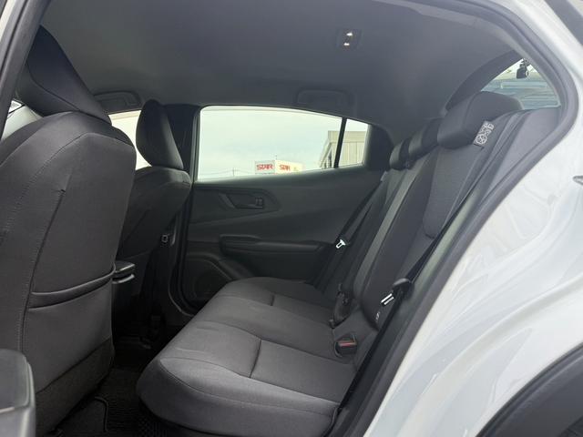 プリウス X 純正9インチナビ フルセグ バックカメラ 衝突軽減ブレーキ アダクティブクルーズコントロール レーンキープアシスト ETC レーンアシスト クリアランスソナー オートマチックハイビーム 100V電源(42枚目)