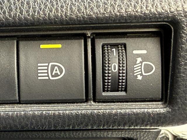 プリウス X 純正9インチナビ フルセグ バックカメラ 衝突軽減ブレーキ アダクティブクルーズコントロール レーンキープアシスト ETC レーンアシスト クリアランスソナー オートマチックハイビーム 100V電源(51枚目)