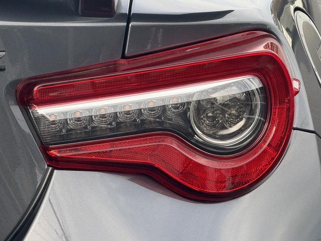 BRZ STI スポーツ 禁煙車 ワンオーナー 6速MT 社外ナビ ワンセグ バックカメラ オートクルーズコントロール ボルドー革アルカンターラコンビシート STIマフラー BREMBO 純正18インチAW シートヒーター(20枚目)