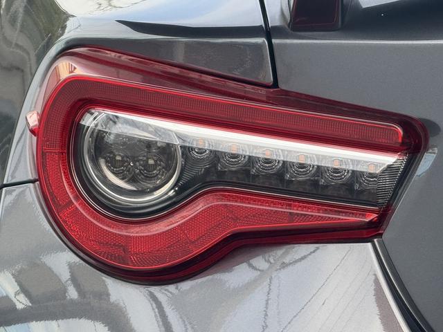 BRZ STI スポーツ 禁煙車 ワンオーナー 6速MT 社外ナビ ワンセグ バックカメラ オートクルーズコントロール ボルドー革アルカンターラコンビシート STIマフラー BREMBO 純正18インチAW シートヒーター(21枚目)