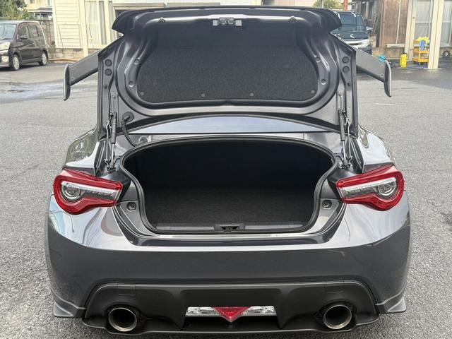BRZ STI スポーツ 禁煙車 ワンオーナー 6速MT 社外ナビ ワンセグ バックカメラ オートクルーズコントロール ボルドー革アルカンターラコンビシート STIマフラー BREMBO 純正18インチAW シートヒーター(29枚目)