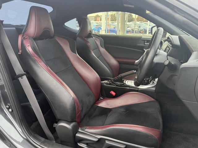 BRZ STI スポーツ 禁煙車 ワンオーナー 6速MT 社外ナビ ワンセグ バックカメラ オートクルーズコントロール ボルドー革アルカンターラコンビシート STIマフラー BREMBO 純正18インチAW シートヒーター(33枚目)