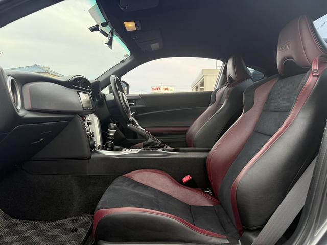 BRZ STI スポーツ 禁煙車 ワンオーナー 6速MT 社外ナビ ワンセグ バックカメラ オートクルーズコントロール ボルドー革アルカンターラコンビシート STIマフラー BREMBO 純正18インチAW シートヒーター(36枚目)