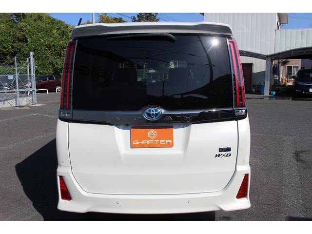 ノア ハイブリッドSi ダブルバイビーII 禁煙車 両側電動スライドドア 純正ナビ フルセグ シートヒーター オートクルーズ 衝突軽減ブレーキ LEDヘッドライト ETC ハーフレザー オートマチックハイビーム レーンディバーチヤーアラート(10枚目)