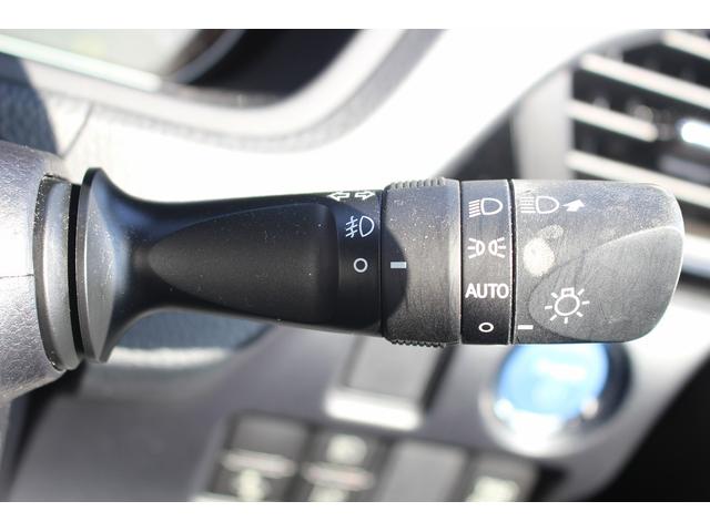 ノア ハイブリッドSi ダブルバイビーII 禁煙車 両側電動スライドドア 純正ナビ フルセグ シートヒーター オートクルーズ 衝突軽減ブレーキ LEDヘッドライト ETC ハーフレザー オートマチックハイビーム レーンディバーチヤーアラート(54枚目)