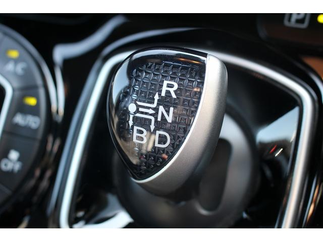 ノア ハイブリッドSi ダブルバイビーII 禁煙車 両側電動スライドドア 純正ナビ フルセグ シートヒーター オートクルーズ 衝突軽減ブレーキ LEDヘッドライト ETC ハーフレザー オートマチックハイビーム レーンディバーチヤーアラート(65枚目)