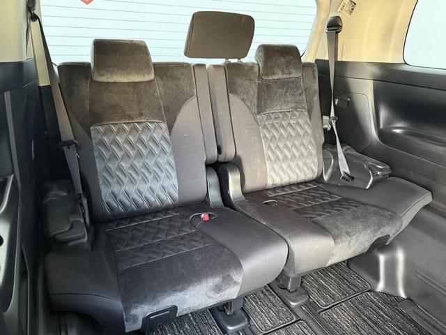 アルファード ２．５Ｓ　後期型　禁煙車　メーカー１３．２インチ後席モニター　純正９インチナビ　フルセグ　Ｂカメラ　両側電動スライドドア　ＥＴＣ　デジタルインナーミラー　トヨタセーフティセンス　アダプティブクルーズコントロール（17枚目）