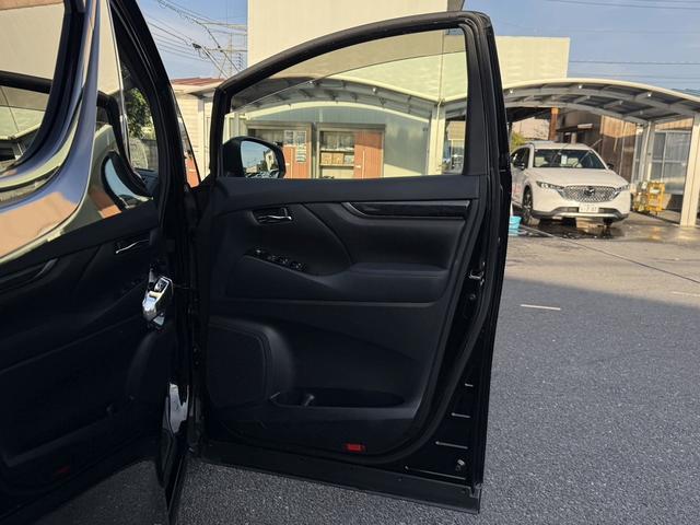 アルファード ２．５Ｓ　後期型　禁煙車　メーカー１３．２インチ後席モニター　純正９インチナビ　フルセグ　Ｂカメラ　両側電動スライドドア　ＥＴＣ　デジタルインナーミラー　トヨタセーフティセンス　アダプティブクルーズコントロール（33枚目）