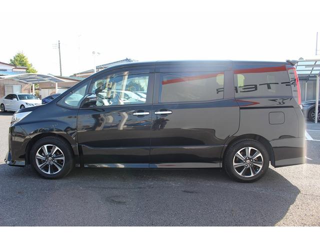 ノア Si ダブルバイビーIII 禁煙車 メーカー13.2型後席モニター フルセグ バックカメラ 両側電動スライドドア 衝突軽減ブレーキ ETC2.0 Bluetooth レーンキープアシスト クリアランスソナー ハーフレザーシート(11枚目)