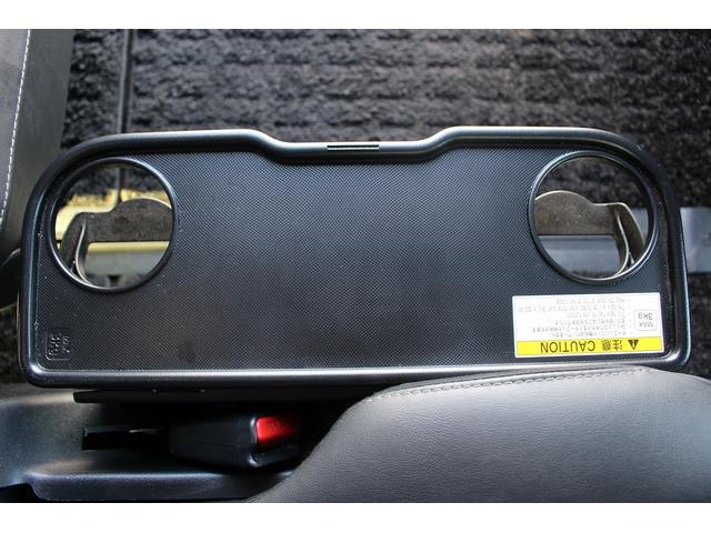 ノア Si ダブルバイビーIII 禁煙車 メーカー13.2型後席モニター フルセグ バックカメラ 両側電動スライドドア 衝突軽減ブレーキ ETC2.0 Bluetooth レーンキープアシスト クリアランスソナー ハーフレザーシート(52枚目)