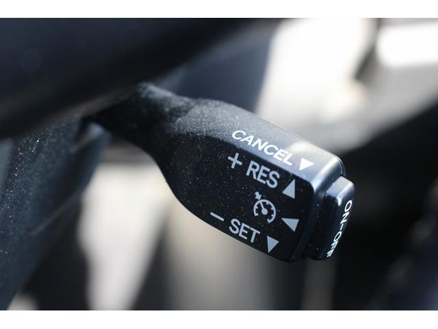 ノア Si ダブルバイビーIII 禁煙車 メーカー13.2型後席モニター フルセグ バックカメラ 両側電動スライドドア 衝突軽減ブレーキ ETC2.0 Bluetooth レーンキープアシスト クリアランスソナー ハーフレザーシート(54枚目)