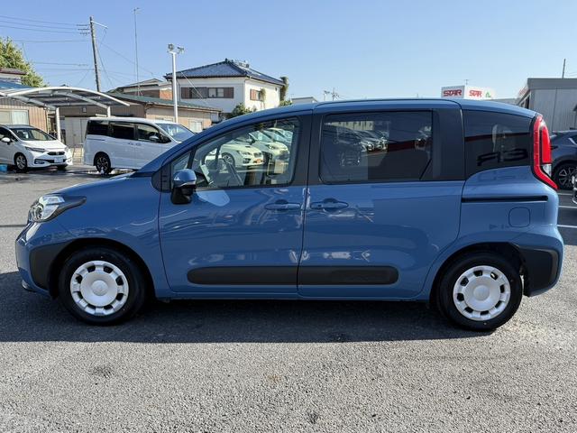 シエンタ ハイブリッドG 禁煙車 純正8型ディスプレイオーディオ バックカメラ トヨタセーフティセンス 両側電動スライド 衝突軽減ブレーキブラインドスポットモニター アダプティブクルーズコントロール パーキングサポートブレーキ(12枚目)