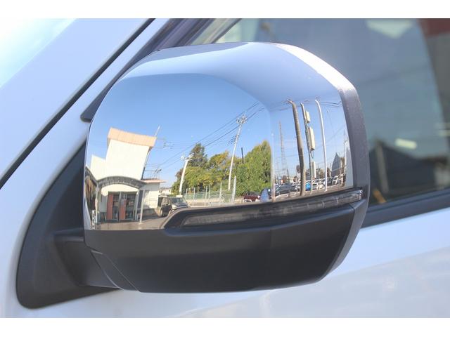 NV350キャラバンバン 禁煙車 ハーフレザーシート Wエアコン コーナーセンサー 運転支援 片側電動スライド インテリジェントルームミラー 横滑り防止システム 電動格納ミラー 盗難防止システム 衝突軽減ブレーキシステム(17枚目)