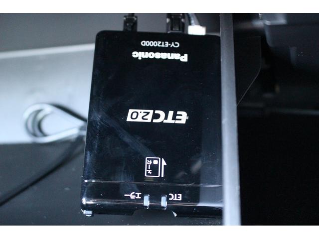 BRZ S 令和2年登録 禁煙車 6速MT メーカーオプションリアスポイラー TEIN車高調 フルセグTV バックカメラ ETC2.0 純正17インチアルミホイール LEDヘッドフォグ クルーズコントロール(8枚目)