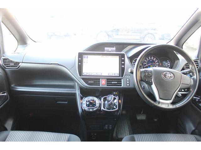 ヴォクシー ハイブリッドZS 後期型 禁煙車 純正10インチナビ フルセグ TRDフルエアロ バックモニター 両側電動スライド シートヒーター ビルトインETC 衝突軽減ブレーキ オートクルーズコントロール 純正AW(18枚目)