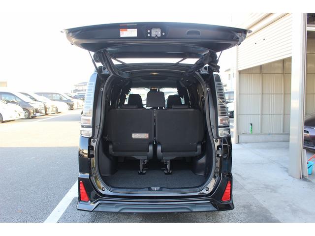 ヴォクシー ハイブリッドZS 後期型 禁煙車 純正10インチナビ フルセグ TRDフルエアロ バックモニター 両側電動スライド シートヒーター ビルトインETC 衝突軽減ブレーキ オートクルーズコントロール 純正AW(34枚目)