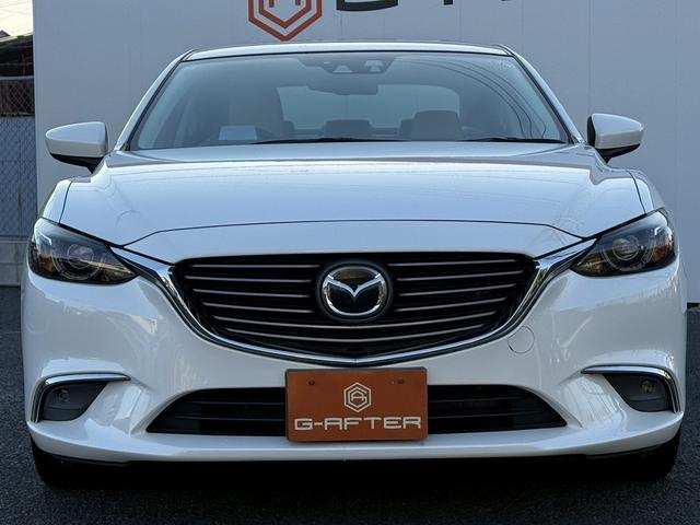 アテンザセダン ２５Ｓ　Ｌパッケージ　禁煙車　白革シート　ＢＯＳＥサウンド　純正７インチナビ　フルセグ　バックカメラ　クルーズコントロール　ヘッドアップディスプレイ　シートヒーター　パワーシート　ＥＴＣ　アイドリングストップ（3枚目）