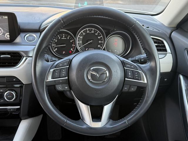 アテンザセダン ２５Ｓ　Ｌパッケージ　禁煙車　白革シート　ＢＯＳＥサウンド　純正７インチナビ　フルセグ　バックカメラ　クルーズコントロール　ヘッドアップディスプレイ　シートヒーター　パワーシート　ＥＴＣ　アイドリングストップ（13枚目）