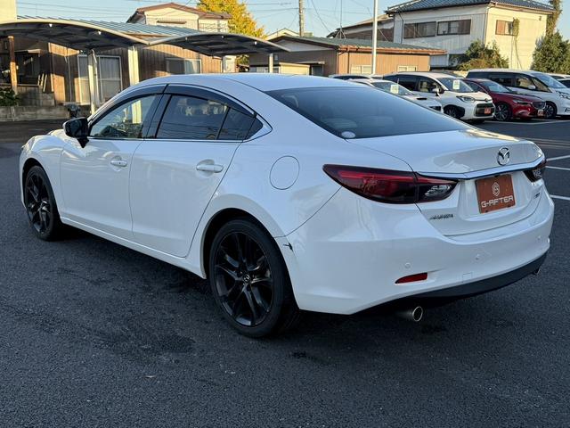 アテンザセダン ２５Ｓ　Ｌパッケージ　禁煙車　白革シート　ＢＯＳＥサウンド　純正７インチナビ　フルセグ　バックカメラ　クルーズコントロール　ヘッドアップディスプレイ　シートヒーター　パワーシート　ＥＴＣ　アイドリングストップ（19枚目）