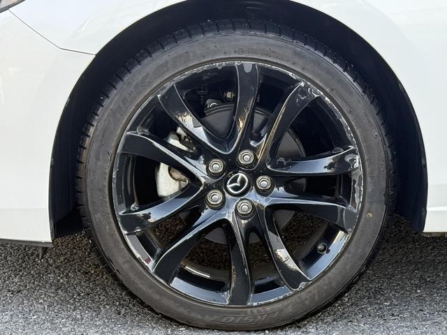 アテンザセダン ２５Ｓ　Ｌパッケージ　禁煙車　白革シート　ＢＯＳＥサウンド　純正７インチナビ　フルセグ　バックカメラ　クルーズコントロール　ヘッドアップディスプレイ　シートヒーター　パワーシート　ＥＴＣ　アイドリングストップ（25枚目）