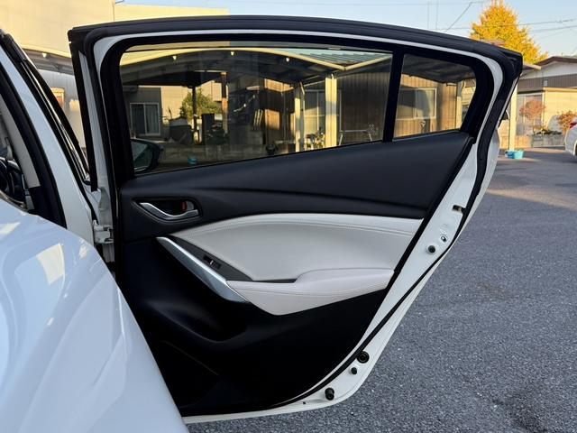 アテンザセダン ２５Ｓ　Ｌパッケージ　禁煙車　白革シート　ＢＯＳＥサウンド　純正７インチナビ　フルセグ　バックカメラ　クルーズコントロール　ヘッドアップディスプレイ　シートヒーター　パワーシート　ＥＴＣ　アイドリングストップ（31枚目）